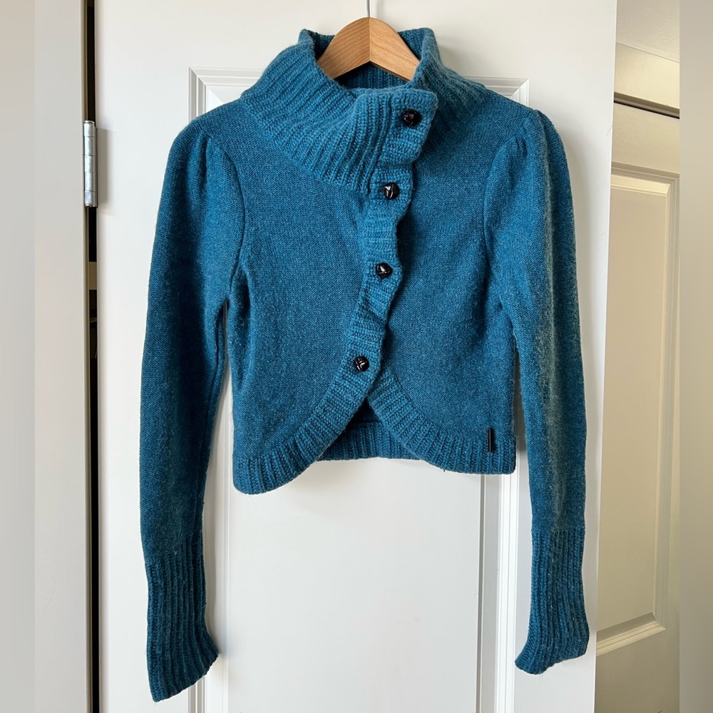 Left on Houston. Size Small. Peacock blue, vintage brown buttons, crop sweater